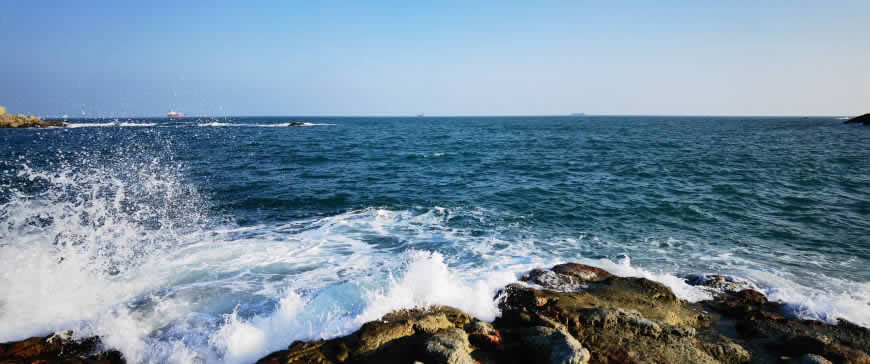 大海 海浪 岩石高清壁纸图片 3440x1440