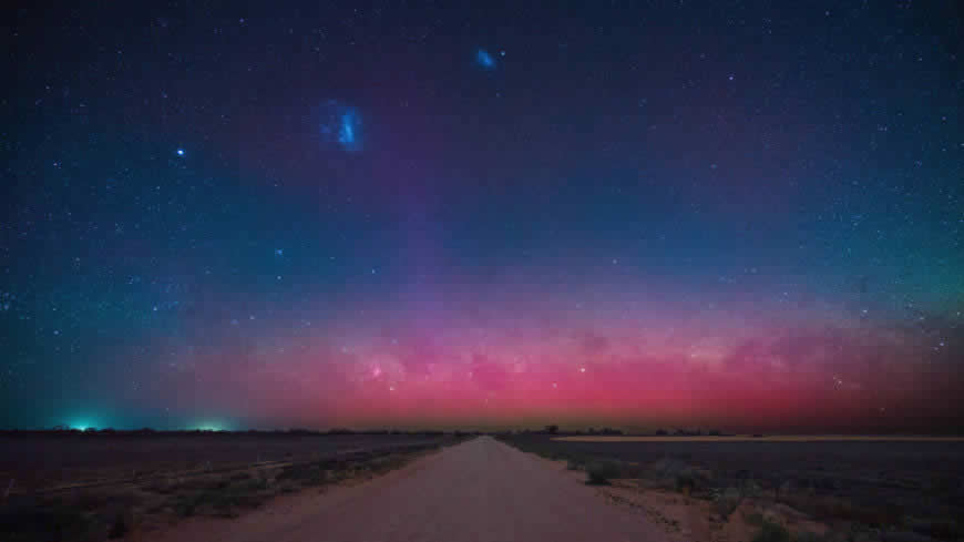 夜晚 星空 道路高清壁纸图片 3840x2160