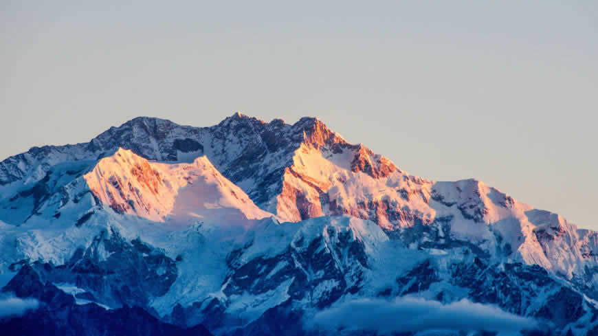 喜马拉雅山 山峰 阳光高清壁纸图片 5120x2880