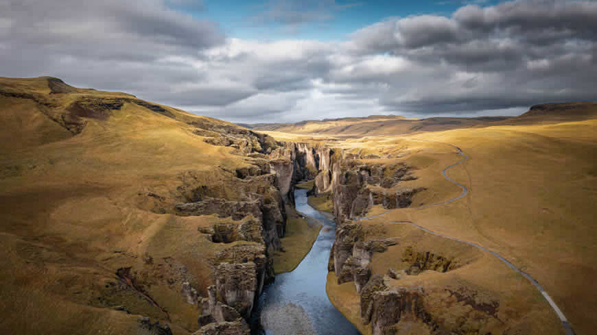 冰岛羽毛河大峡谷高清壁纸图片 5120x2880