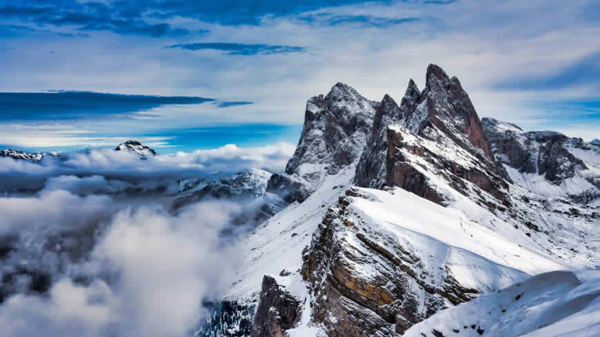 意大利多洛米蒂山脉刀锋山雪景高清壁纸图片 7680x4320