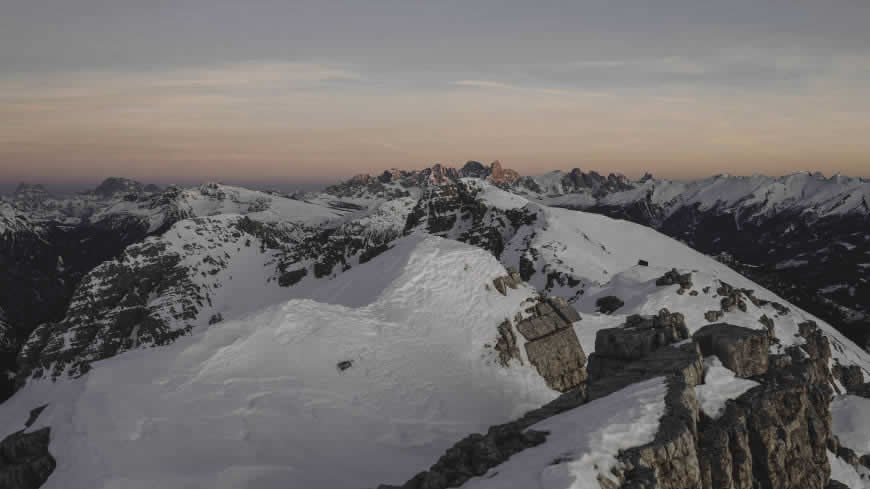 夕阳 雪山 山高清壁纸图片 5120x2880