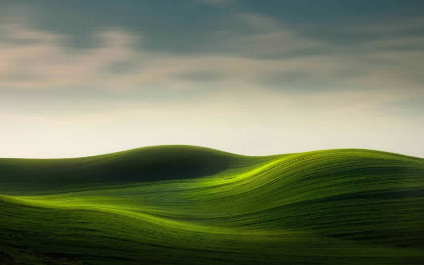起伏的绿色山丘高清壁纸图片 1920x1200
