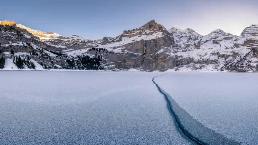 瑞士大雪覆盖的山脉风景高清壁纸图片 3840x2160