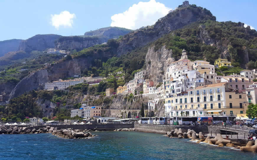 意大利阿马尔菲海岸风景高清壁纸图片 2560x1600