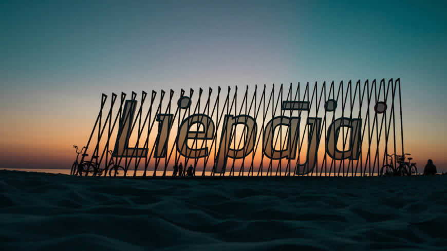 利帕加海滩标志高清壁纸图片 5120x2880