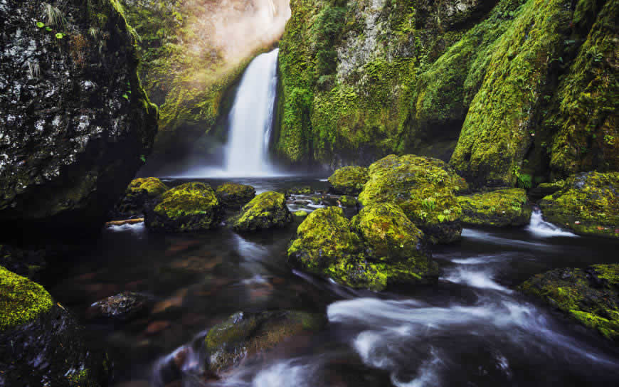 美丽的瀑布和溪流高清壁纸图片 3840x2400