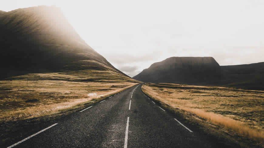 冰岛公路风景高清壁纸图片 7680x4320