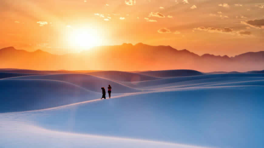沙漠日落风景高清壁纸图片 7680x4320