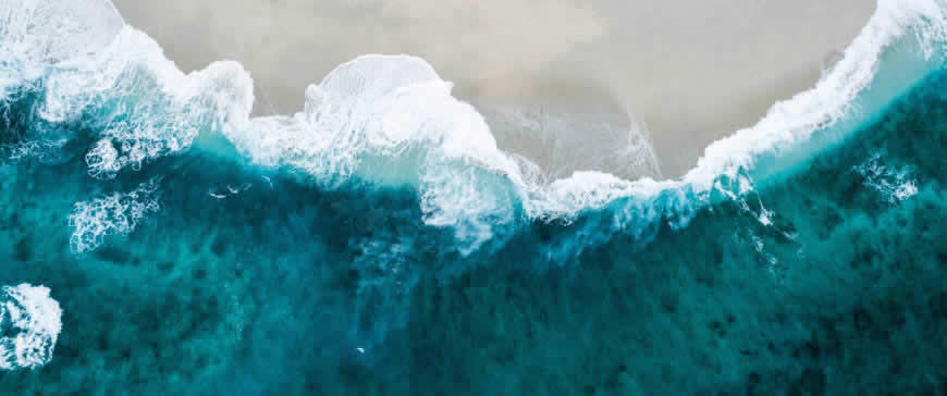 海滩上的浪花鸟瞰图高清壁纸图片 3440x1440