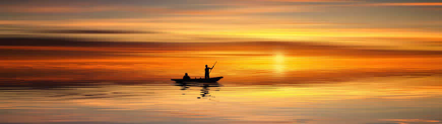 日落中的湖泊风景高清壁纸图片 3840x1080