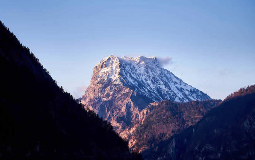 森林雪山风景高清壁纸图片 3840x2400