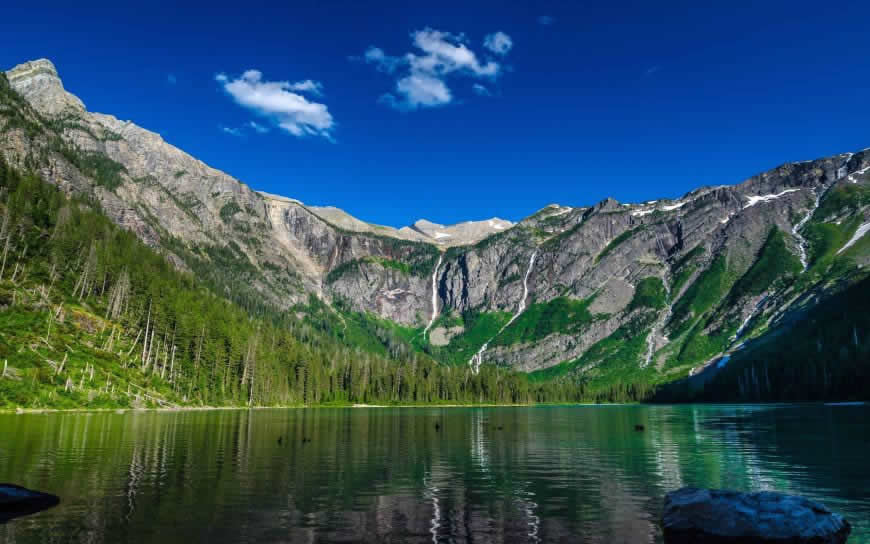 山脉湖泊草地风景高清壁纸图片 2560x1600