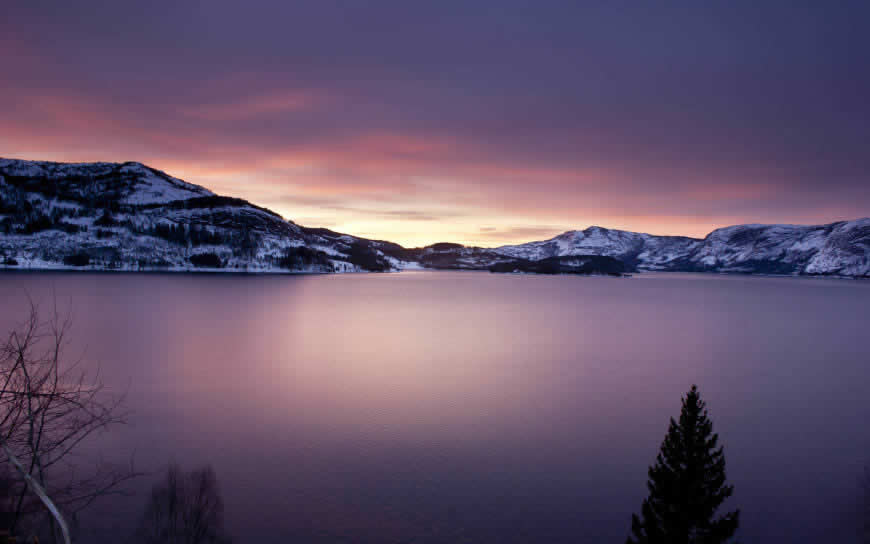 黄昏的湖泊风景高清壁纸图片 1920x1200