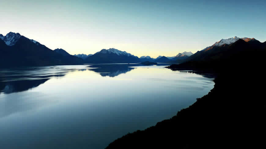 美丽的湖泊风景高清壁纸图片 2560x1440