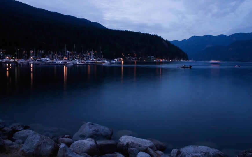 湖边夜景高清壁纸图片 2560x1600