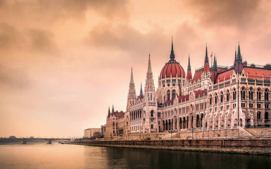 匈牙利国会大厦高清壁纸图片 1920x1200