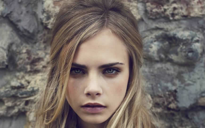 卡拉·迪瓦伊(Cara Delevingne)高清壁纸图片 2560x1600