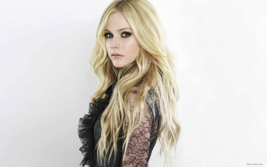 艾薇儿·拉维尼(Avril Lavigne)高清壁纸图片 1680x1050