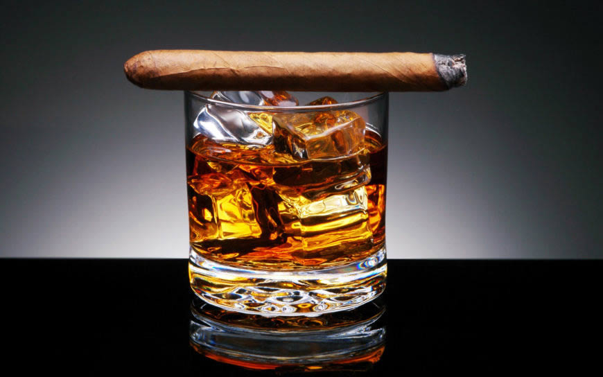 威士忌和雪茄高清壁纸图片 1920x1200