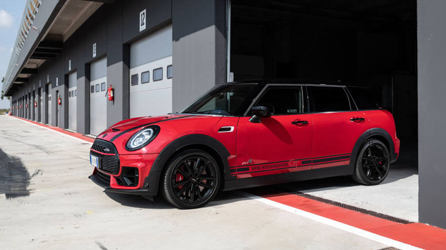 2021款红色MINI John Cooper Works Clubman Rockingham GT Edition高清壁纸图片 7680x4320