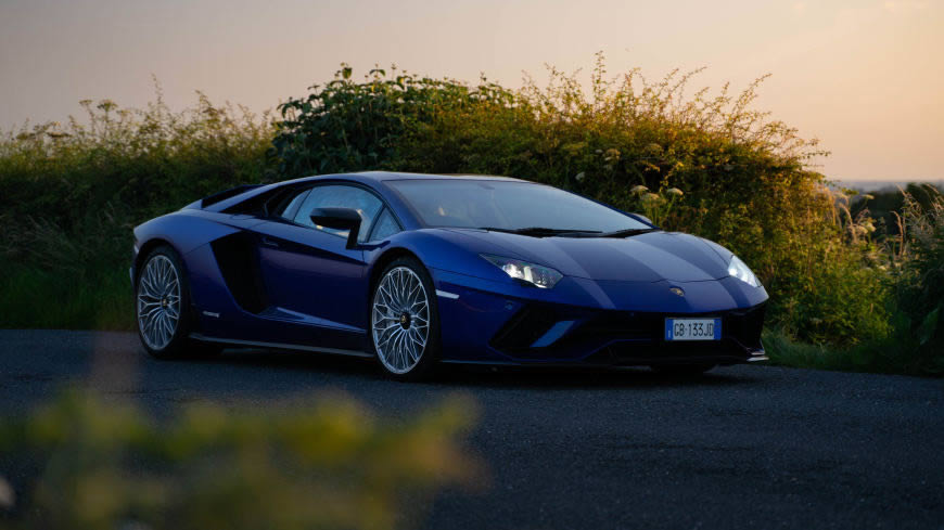 蓝色兰博基尼Aventador S高清壁纸图片 5120x2880