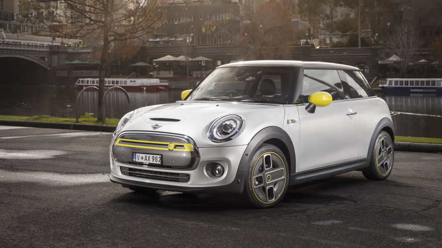 2020款MINI Cooper SE纯电动汽车高清壁纸图片 5120x2880