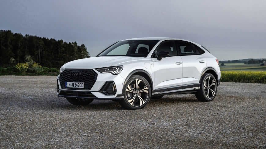 2021款白色奥迪Q3 Sportback 45 TFSI e S line高清壁纸图片 3840x2160