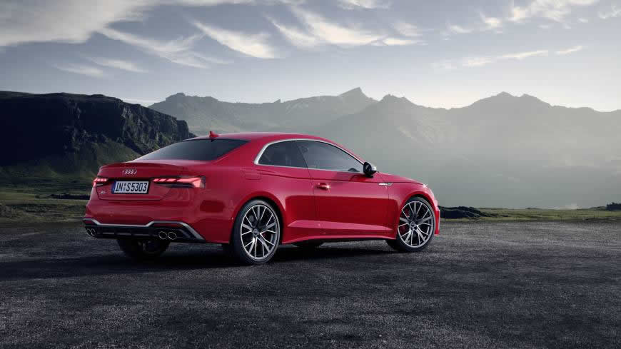 红色奥迪S5 Coupe TDI高清壁纸图片 5120x2880