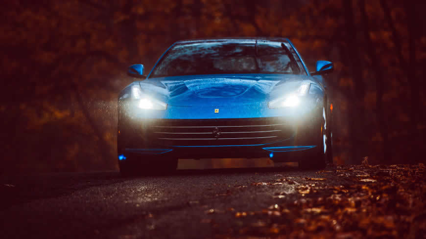 蓝色法拉利GTC4Lusso T高清壁纸图片 3840x2160