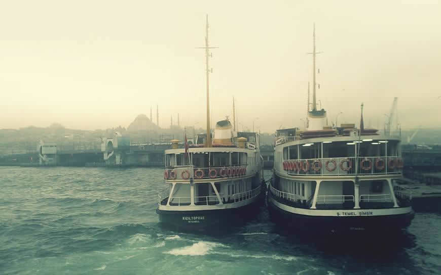 伊斯坦布尔的船舶高清壁纸图片 1280x800