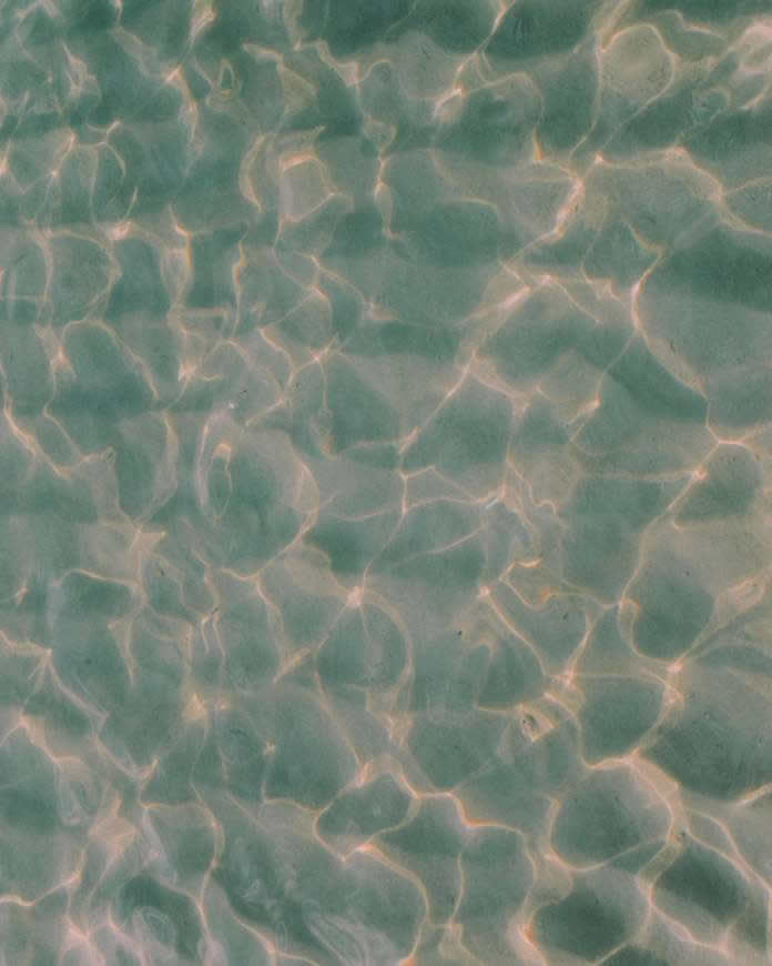 波光荡漾的水纹高清壁纸图片 3922x4903