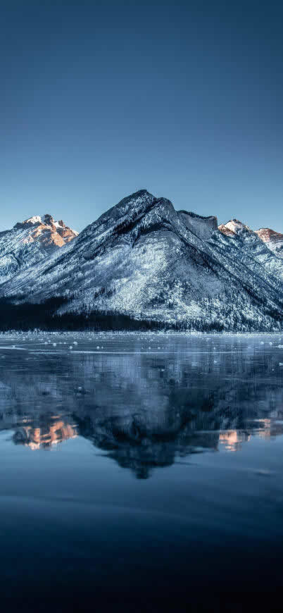 冬天 雪山 湖泊 倒影高清壁纸图片 1642x3557