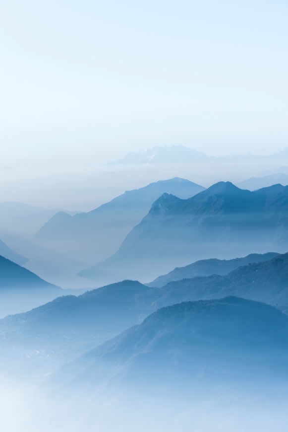 山脉 雾高清壁纸图片 4016x6016