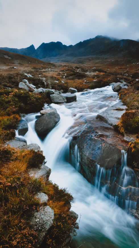 山 溪流高清壁纸图片 2160x3840