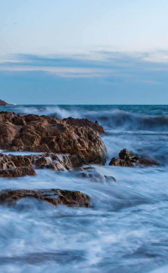 大海 海浪 海岸 岩石高清壁纸图片 1627x2650