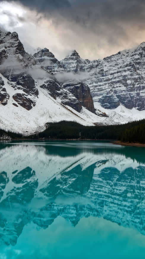 加拿大班夫国家公园梦莲湖高清壁纸图片 2160x3840