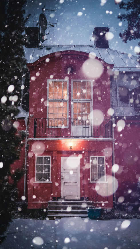 雪中的房子高清壁纸图片 2160x3840