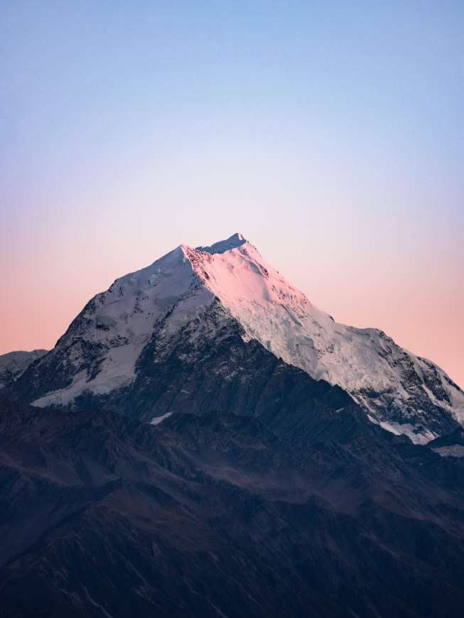 雪山之巅高清壁纸图片 3769x5025