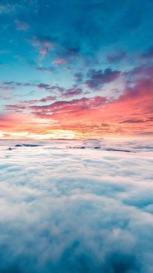 天空中的云海高清壁纸图片 2160x3840