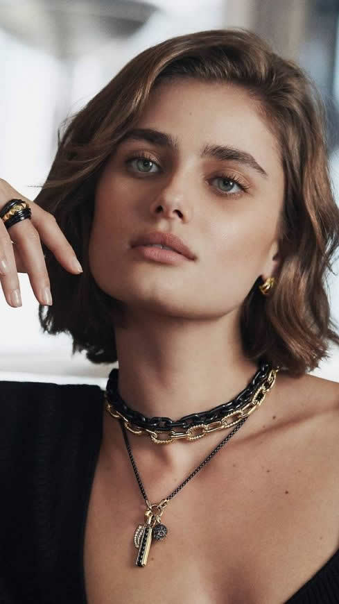 泰勒·希尔(Taylor Hill)高清壁纸图片 2160x3840