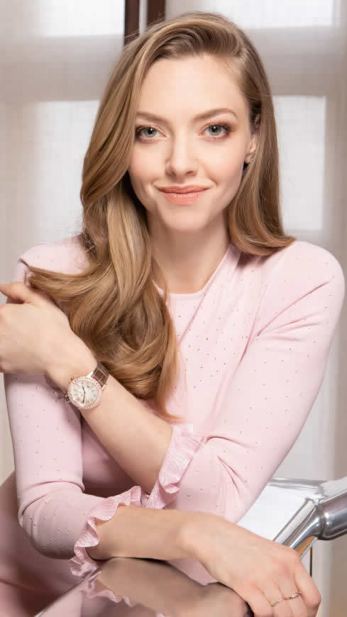 阿曼达·塞弗里德(Amanda Seyfried)高清壁纸图片 2160x3840