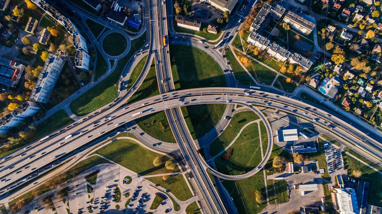 建筑物和道路的航空高清图片