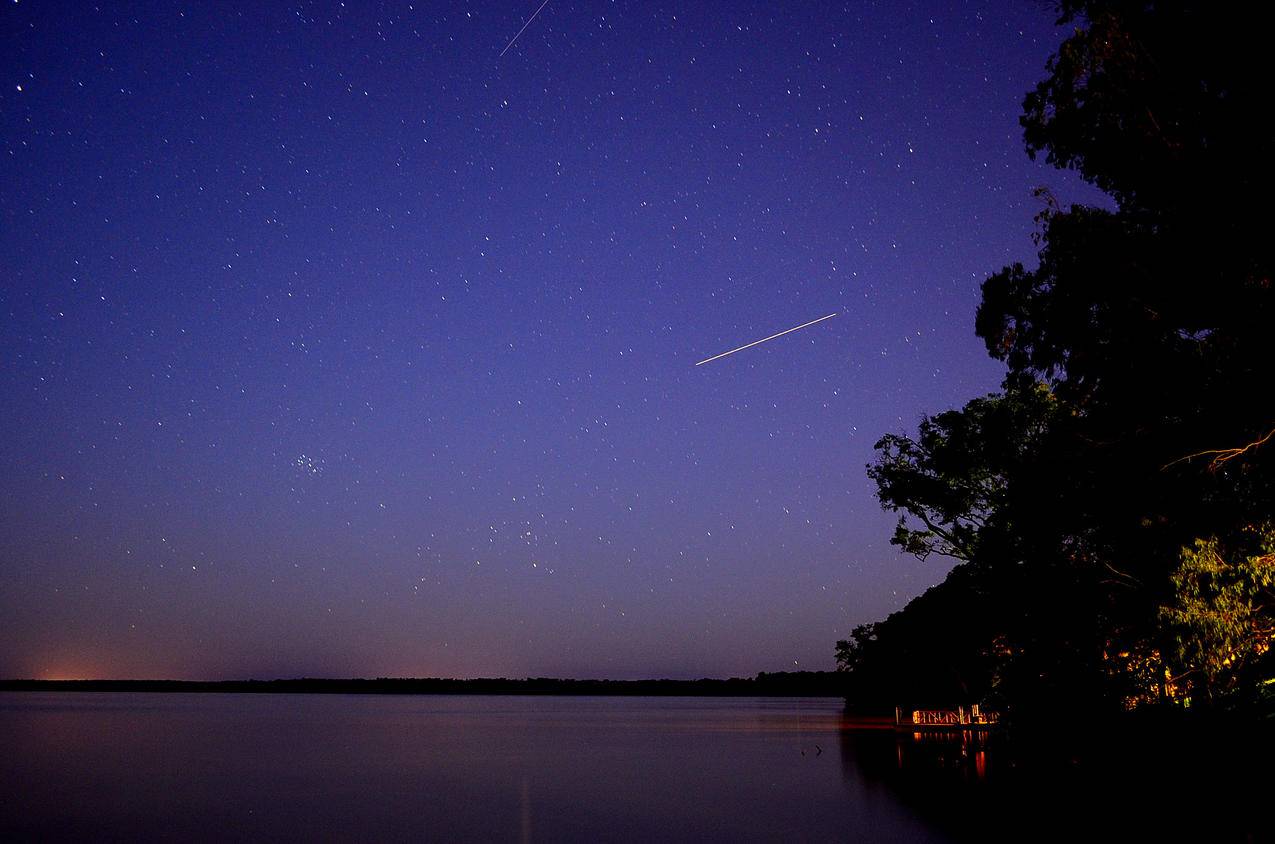 夜空中流星的消逝