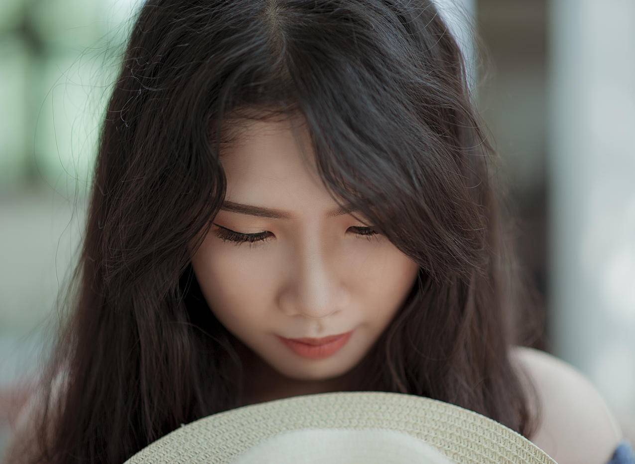 黑发女人的高清大图