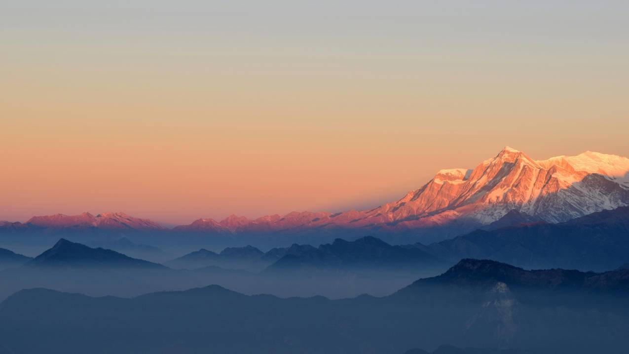 5千米的山顶风景,5k高清壁纸