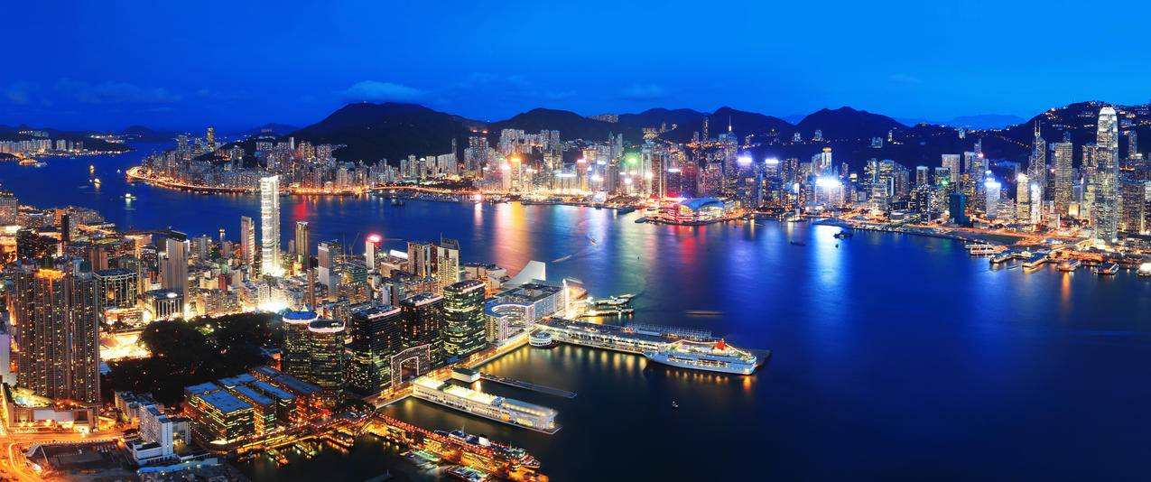 傍晚海边港口城市美景3440x1440壁纸