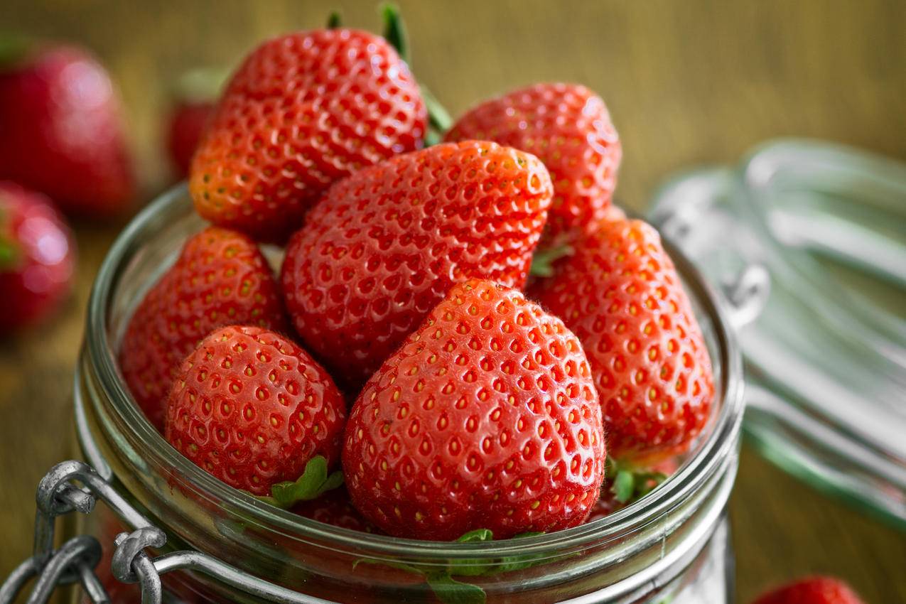 Glass,Fido,Jar中的Strawberry