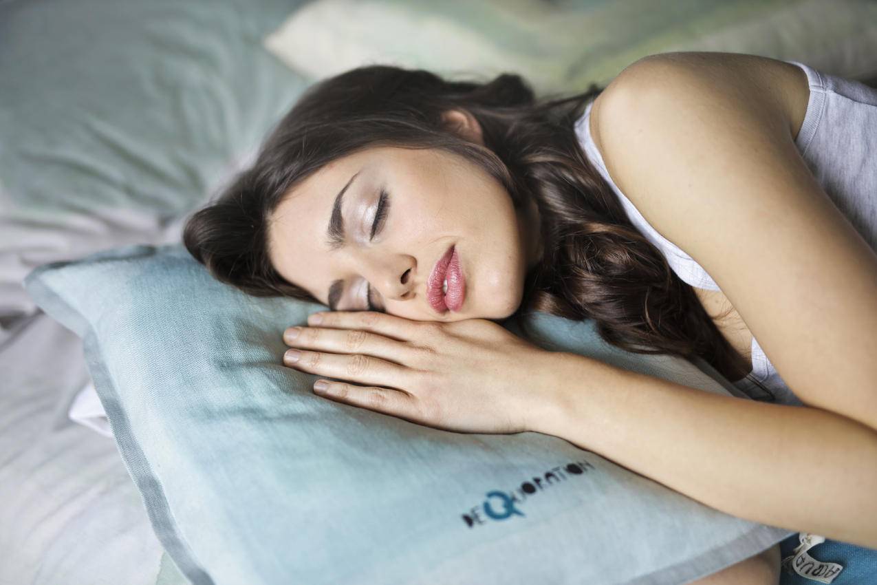 女性睡眠特写摄影