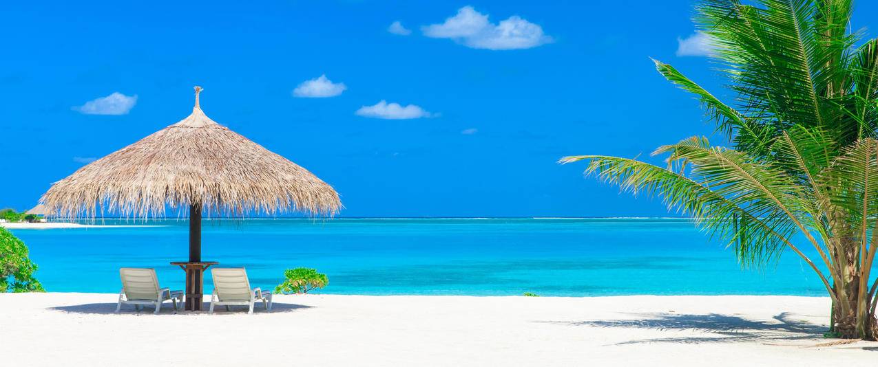马尔代夫的海滩,蓝色天空,3440x1440风景壁纸